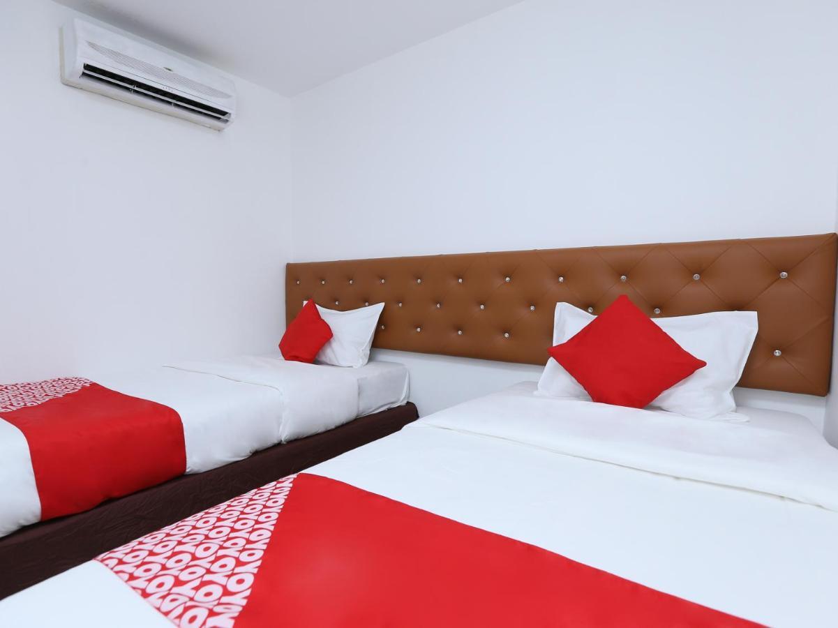 Oyo 89672 Eg Hotel Jj Джохор-Бару Екстер'єр фото